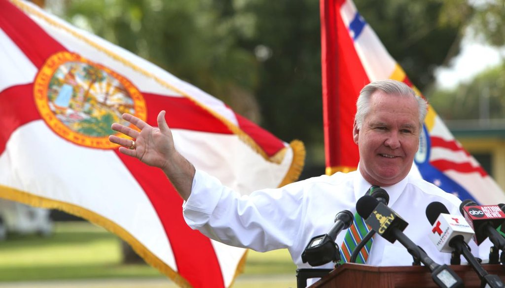 Tampa mayor Bob Buckhorn describes his plan for Julian B. Lane Riverfront Park at a September 2014 news conference. Times photo.