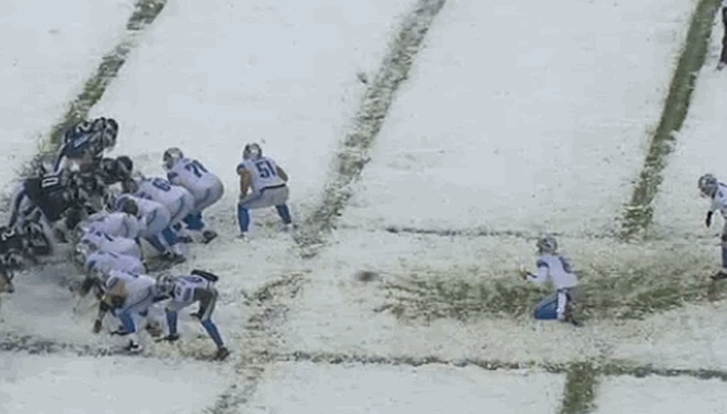 Detroit Lions kicker David Akers had an extra point blocked Dec. 8, 2013.